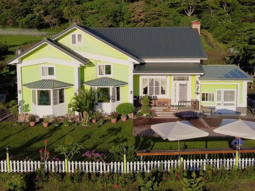 Canaan Beauty Farm B&B Chenggong Bagian luar foto
